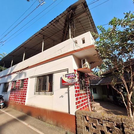 Anand Nivas Homestay Mālvan Exteriör bild